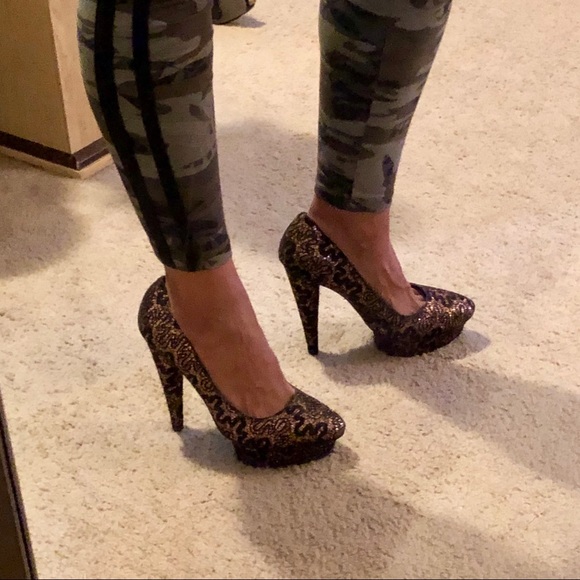 Colin Stuart (Victoria’s Secret) Heels - Picture 4 of 8